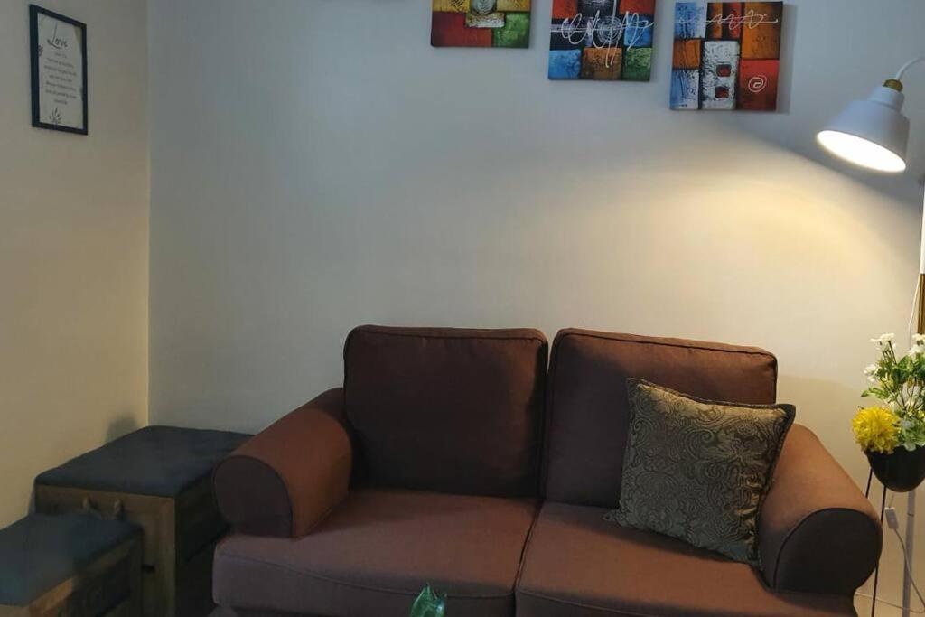 Cherolds Place Lovely 1 Bedroom Condo With Balcony 马尼拉 外观 照片
