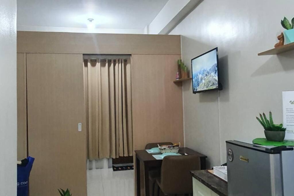 Cherolds Place Lovely 1 Bedroom Condo With Balcony 马尼拉 外观 照片